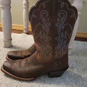 Womens Ariat boots